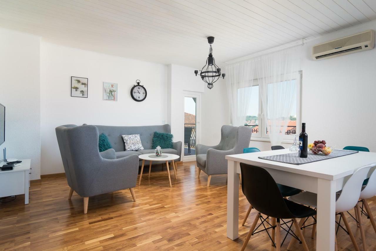 Apartman Regius White Trogir Buitenkant foto